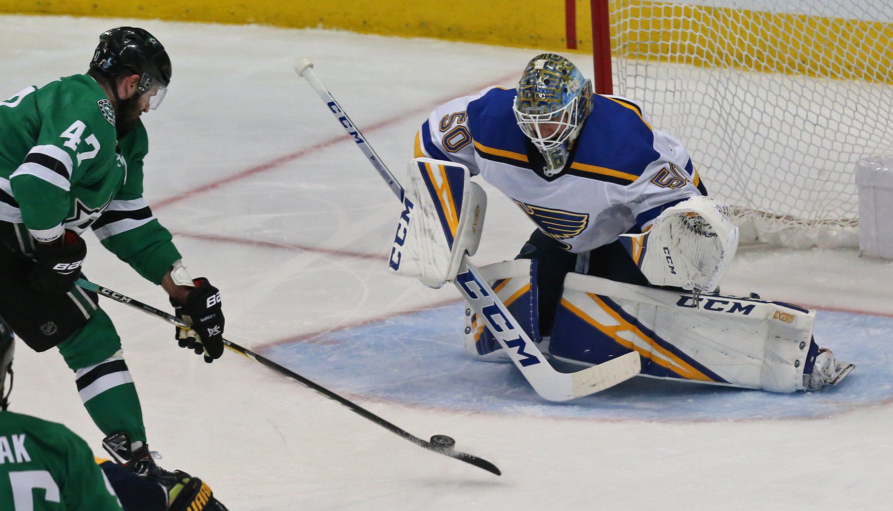 Blues and Stars skate in Game 3 of their playoff